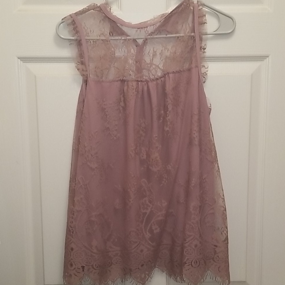 boutique blouse.. light weihht been wore 1